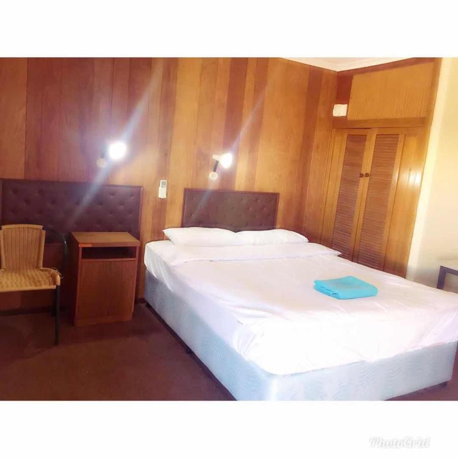 Meekatharra Hotel מראה חיצוני תמונה